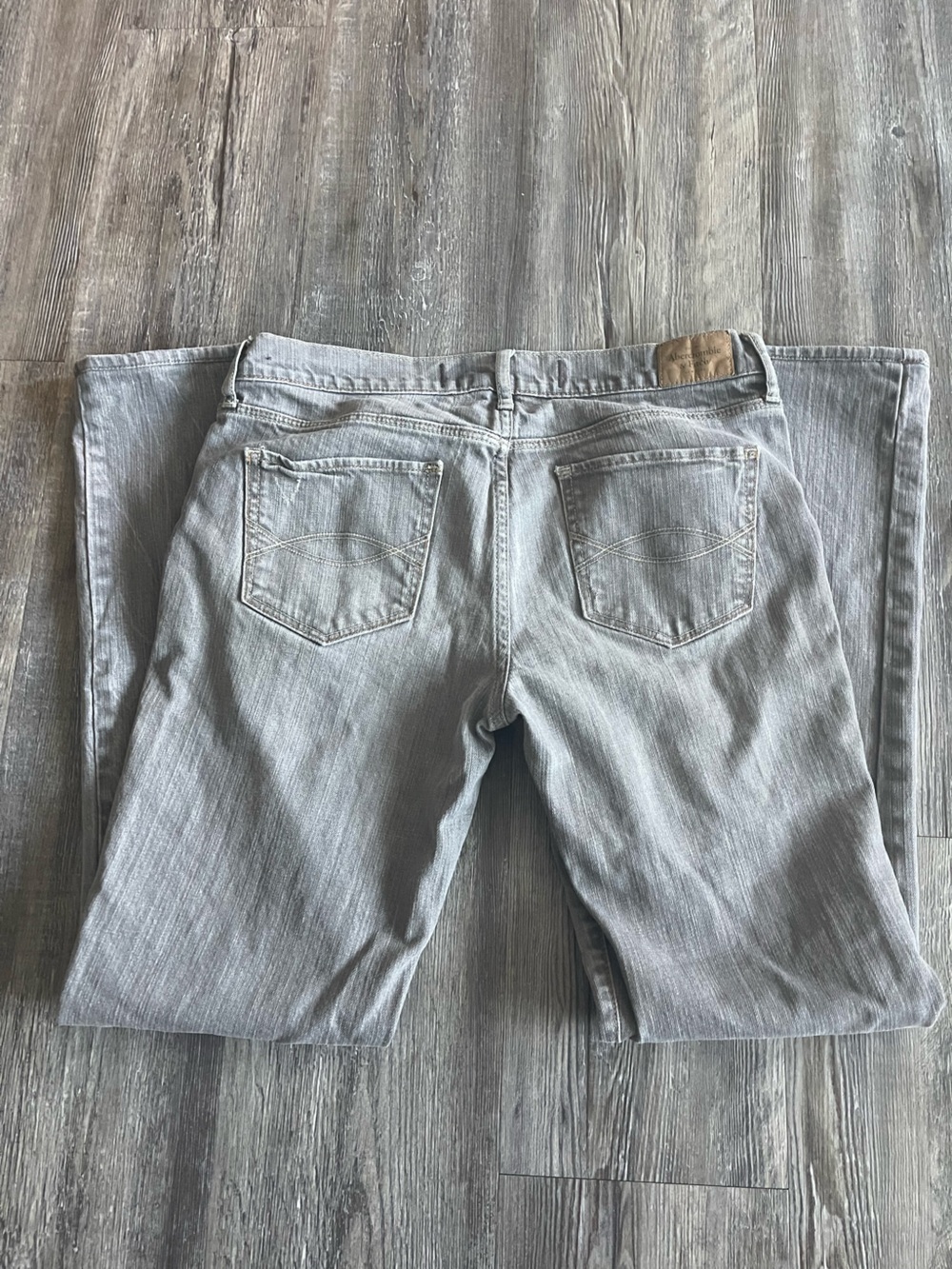 Women’s Abercrombie & Fitch grey jeans